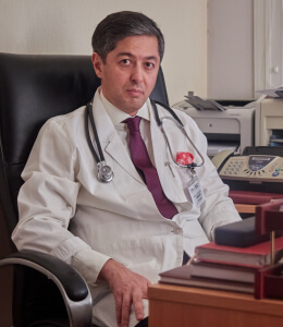 АХМЕДОВ Бахром Бахтиерович, к.м.н., старший научный сотрудник, хирург-онколог